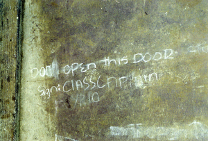 When I saw this notice chalked onto one of the dormitory
doors at the junior secondary school in Loltong, I was
reminded of similar ones in Unseen University, Ankh Morpork.
No wizards were harmed in the taking of this photo.

