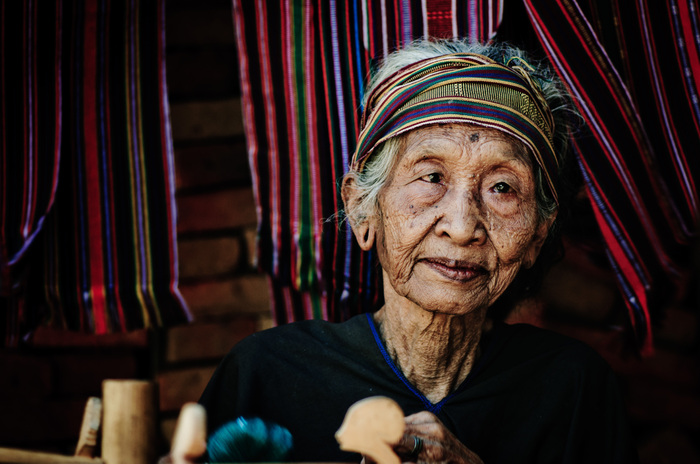 Sasak woman, Lombok Praya, Indonesia
