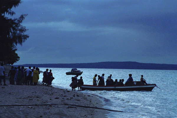 
On the third night of our stay on Nguna, one of the
elderly residents died. A large number of family arrived
from nearby Efate the next morning, and departed early that
same evening. Boat travel at night is unusual in Vanuatu.

