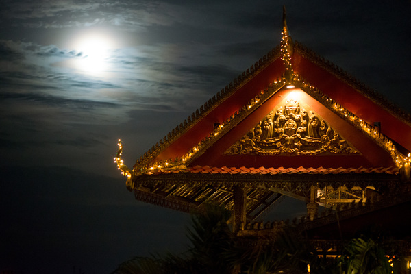 Night time in downtown Phnom Penh.
