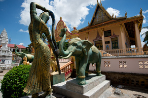 An old temple tucked into the heart of Phnom Penh.
