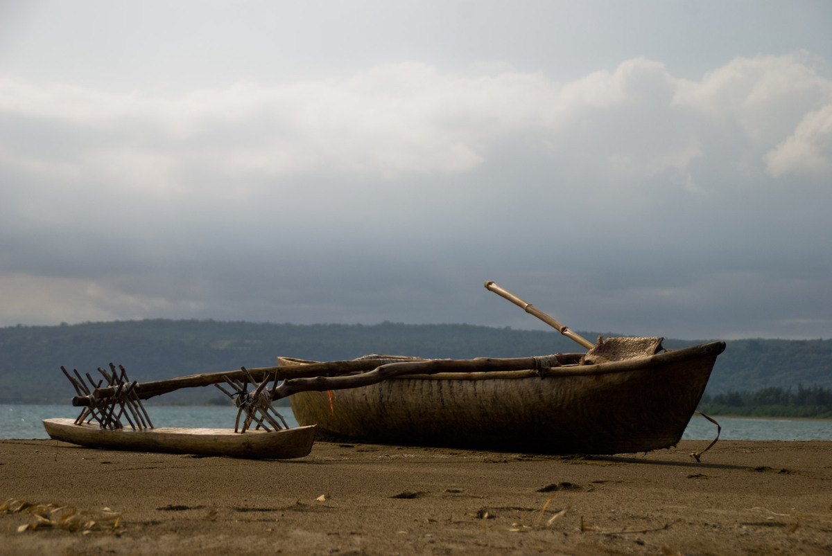 vila-canoe-1.jpg