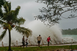 Cyclone Vania did most of its damage in sourthern Vanuatu, but it did manage a glancing blow on Port Vila.
