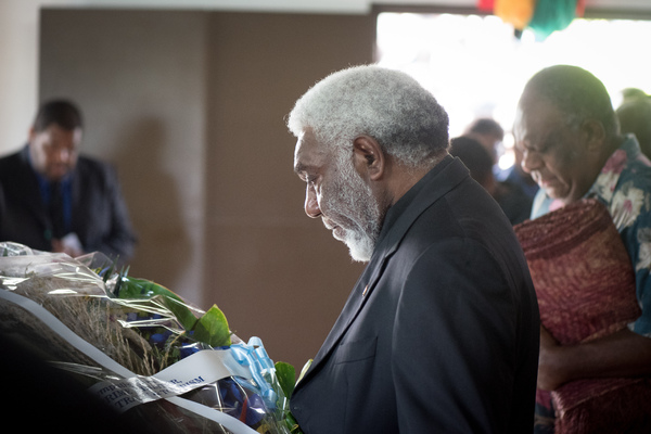 Deputy Prime Minister Joe Natuman led a delegation of staff and advisors to pay their respects to President Baldwin Lonsdale, whose body lies in state at the State House Nakamal.
