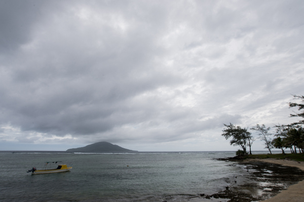 Shots from a morning spent circumnavigating the island.
