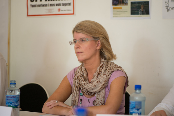 More shots from Australian foreign minister Julie Bishop's 2013 visit to Port Vila.
