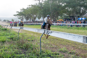 Fun, frivolity, fashion and fillies. Kiwanis Race Day never ceases to please.
