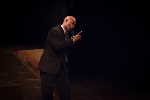 First round of shots from Wan Smolbag Theatre's production of Laef i Swit.
