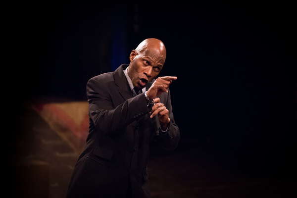 First round of shots from Wan Smolbag Theatre's production of Laef i Swit.
