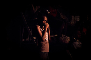 First round of shots from Wan Smolbag Theatre's production of Laef i Swit.
