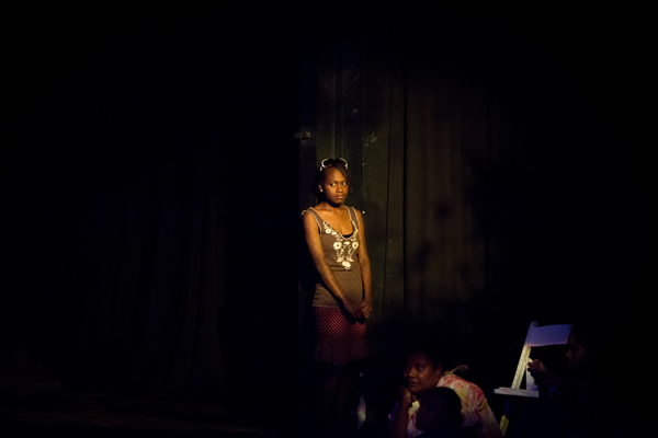 First round of shots from Wan Smolbag Theatre's production of Laef i Swit.
