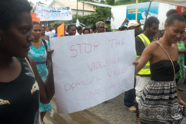 Florence Lengkon led a march through town and up to Parliament in which nearly a thousand people demonstrated their desire to see an end to violence against women.
