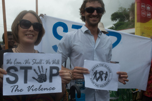 Florence Lengkon led a march through town and up to Parliament in which nearly a thousand people demonstrated their desire to see an end to violence against women.
