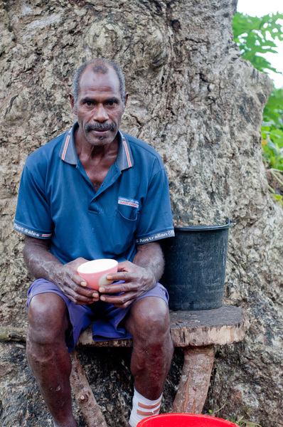 Shots taken during a walk through the Ohlen neighbourhood of Port Vila.
