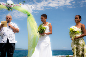 Wedding service near Mele.
