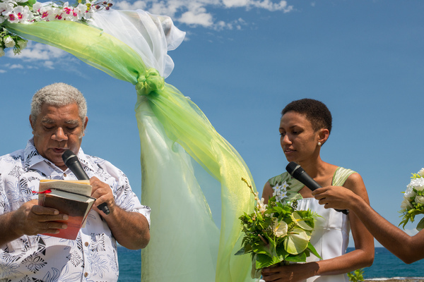 Wedding service near Mele.
