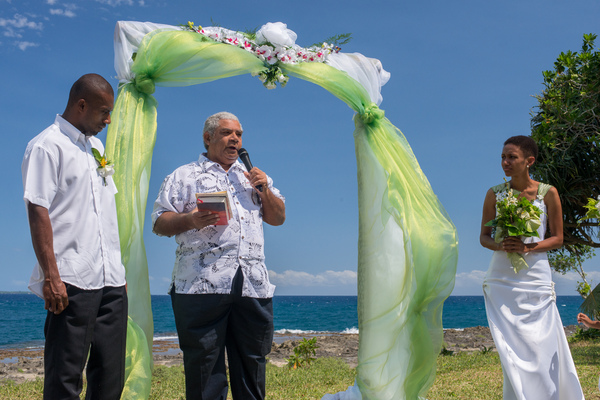 Wedding service near Mele.
