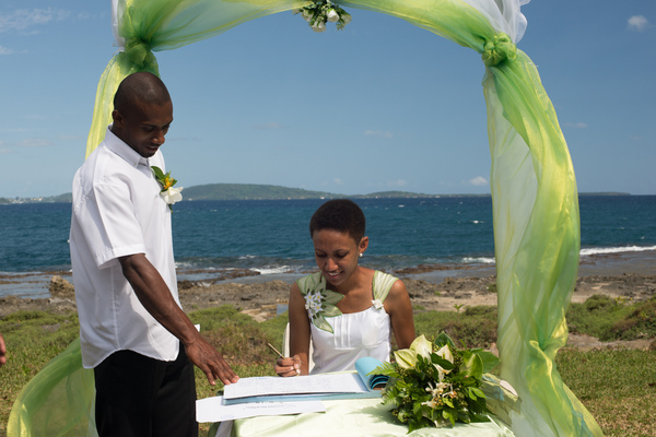 Wedding service near Mele.
