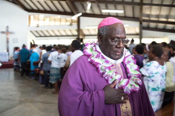 Over 1000 people packed the Sacre Coeur cathedral to celebrate a thanksgiving service, marking the election of Prime Minister Charlot Salwai. The service was attended by his cabinet and countless other luminaries.

